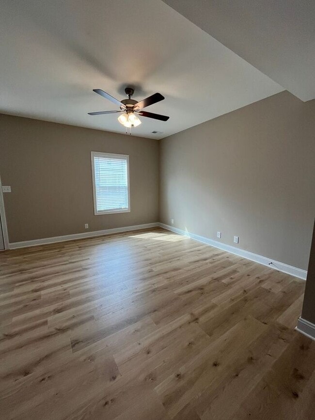 Building Photo - 3385 Polly Dr