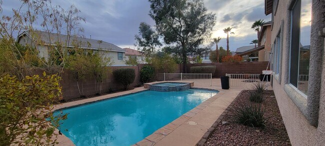 Building Photo - $3950/Mo 6BDR/ 3.5BTH Home including pool,...