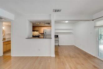 Building Photo - 3627 Menchaca Rd