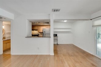 Building Photo - 3627 Menchaca Rd
