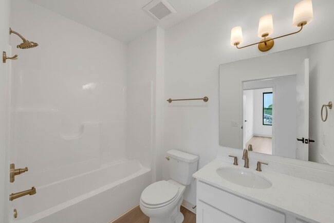 Interior Photo - The Windsor - Windsor Heights