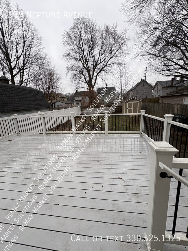 Foto del edificio - 979 Neptune Ave