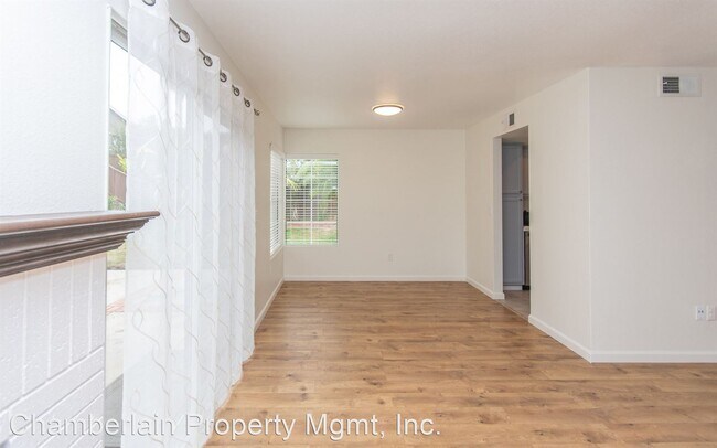 Building Photo - 2 br, 2.5 bath House - 2968 Lancaster