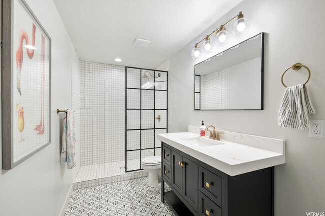 Foto del edificio - 6047 White Rock Rd