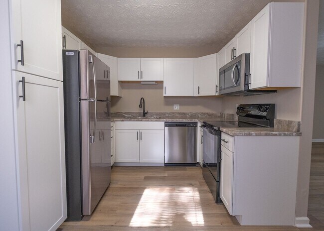 Foto del edificio - Cozy 2 bedroom, 1 bath duplex - Oconee Connector