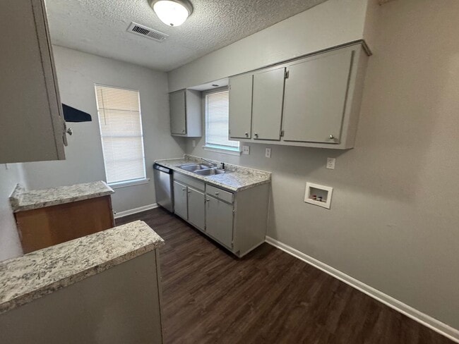 Foto del edificio - 3445 Beech Grove Rd