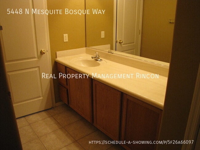 Foto del edificio - 5448 N Mesquite Bosque Way