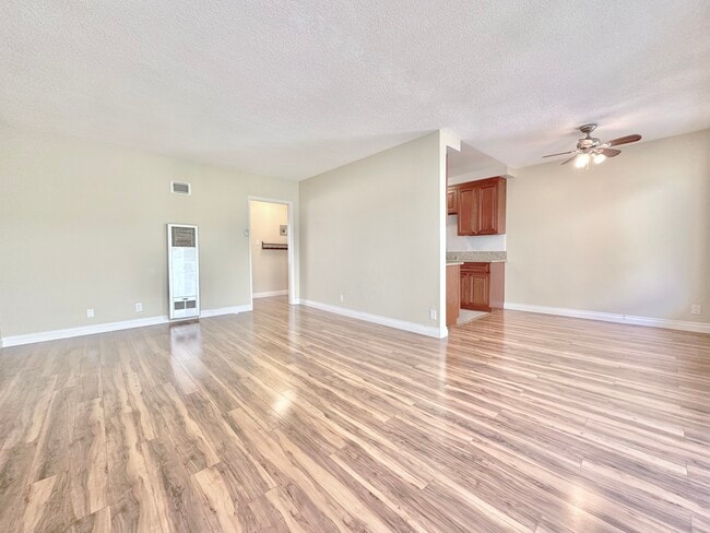 Building Photo - 1129 Lincoln Blvd