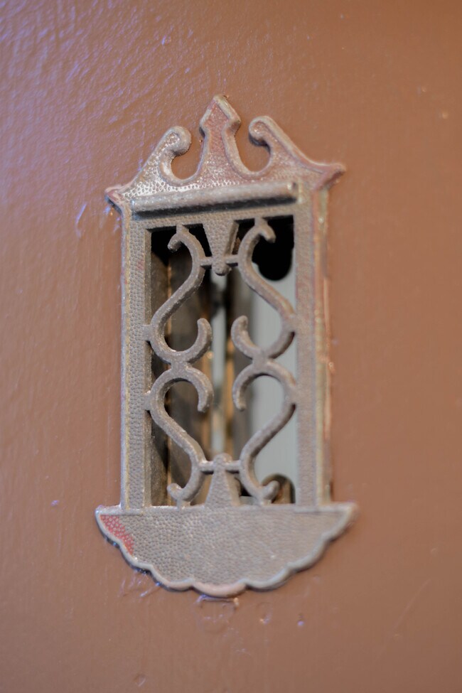 Photo - 4347 8th Ave Apartment