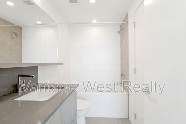 Building Photo - 1488 Bertram St