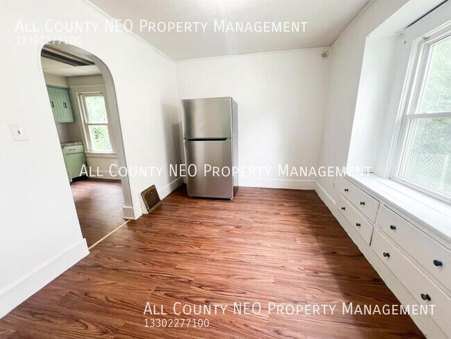 Foto del edificio - 421 E Thornton St