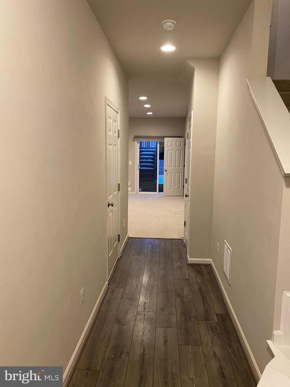 Building Photo - 113 Gristmill Ct