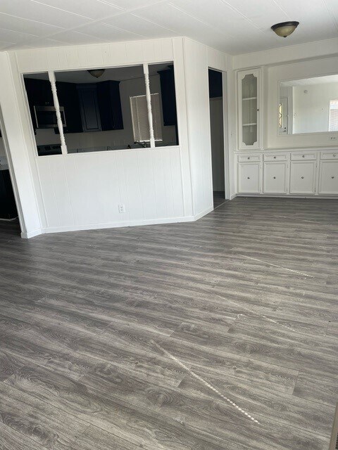 Foto del edificio - 24303 Woolsey Canyon Rd