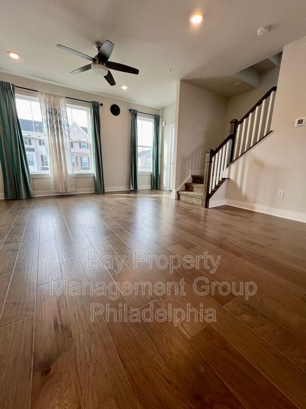 Foto del edificio - 801 Pecan Rd