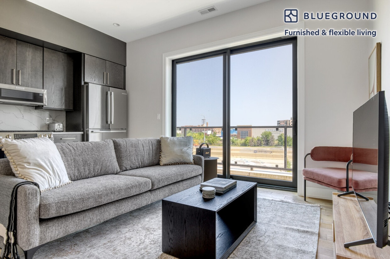 2034 N Avondale Ave Unit FL3ID768, Chicago, IL 60614 Room for Rent