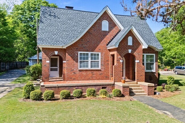 Foto del edificio - 1008 Fitzpatrick Ave