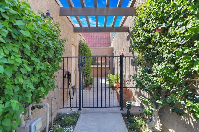 Building Photo - 78480 Montego Bay Cir