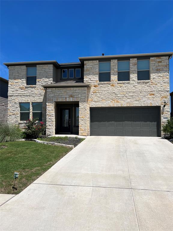 Foto principal - 16917 Casanova Ave