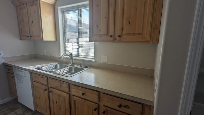 Foto del edificio - 3 Bed 2.5 Townhome