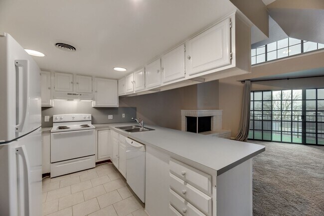 Building Photo - Chandler Landing Gem