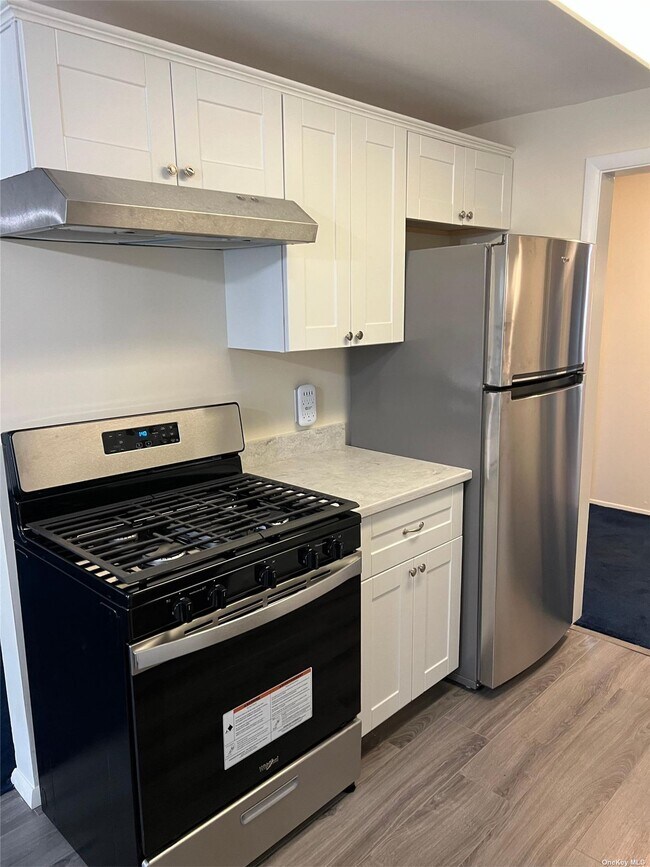 100 Jervis Ave Unit 100, Farmingdale, NY 11735 Room for Rent in