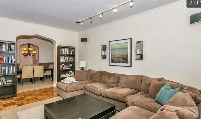 Foto del edificio - 124-16 84th Rd