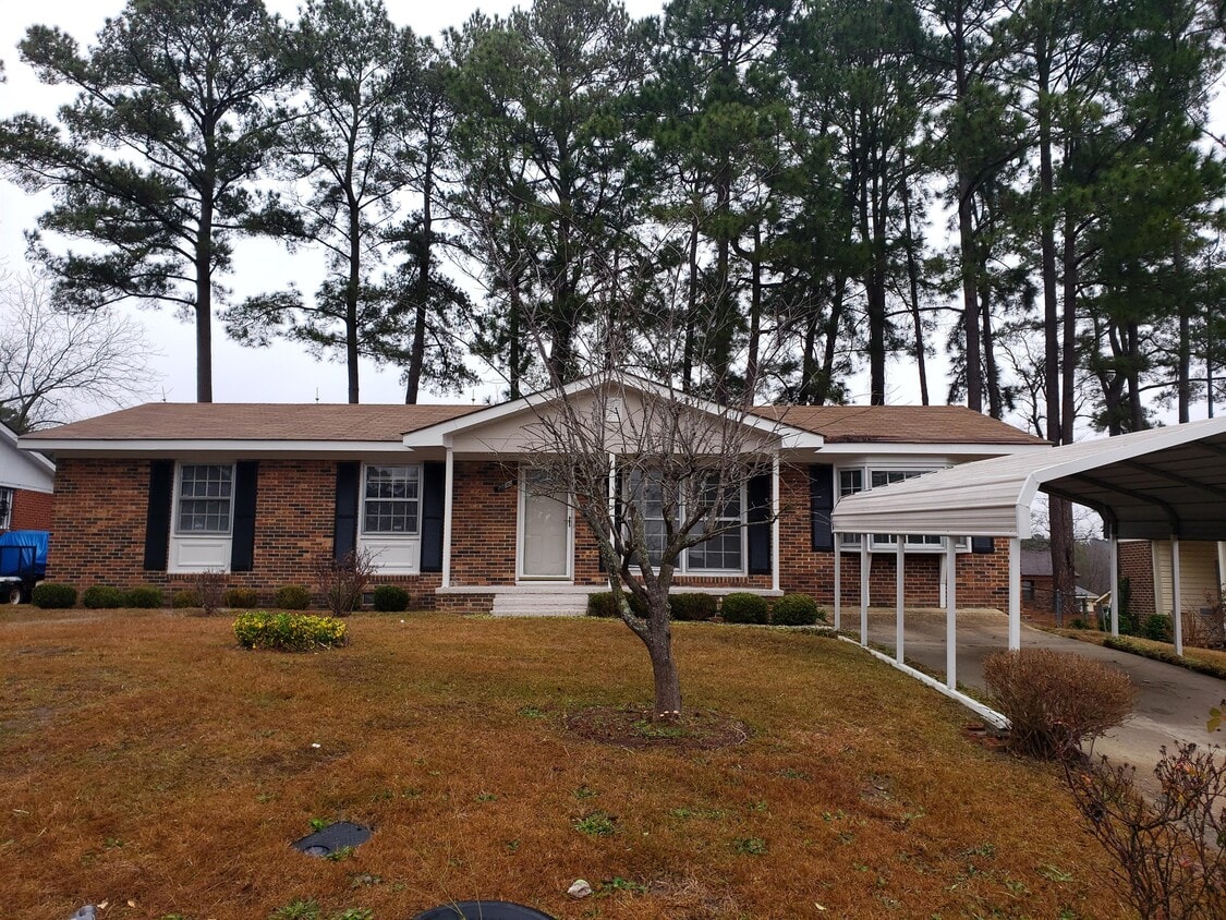 5490 Lindale Ct, Fayetteville, NC 28314 House Rental in Fayetteville