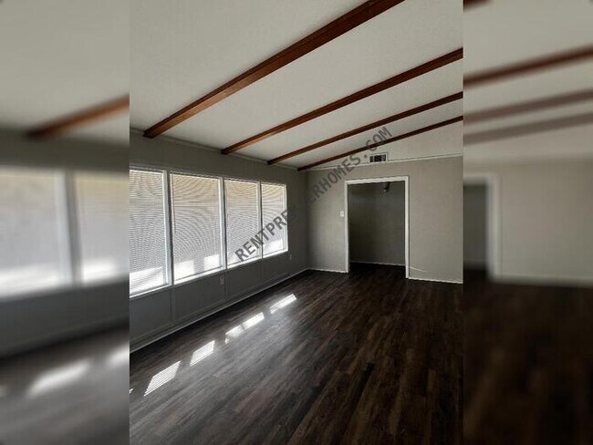 Foto del edificio - 505 Wicker Ln