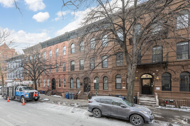 Building Photo - 820 Marcy Ave