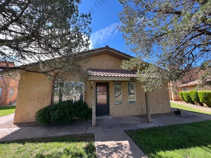Primary Photo - 2 Bedroom 2 Bathroom & 1 Car Garage