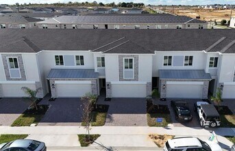 Building Photo - 232 Nine Iron Dr