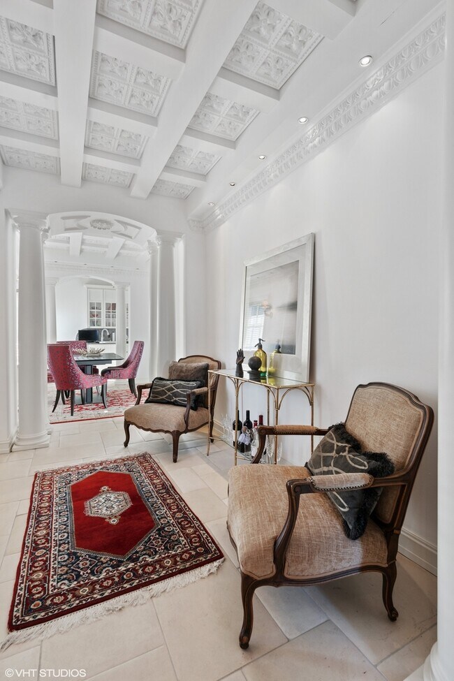 Foto del edificio - 1355 N Astor St