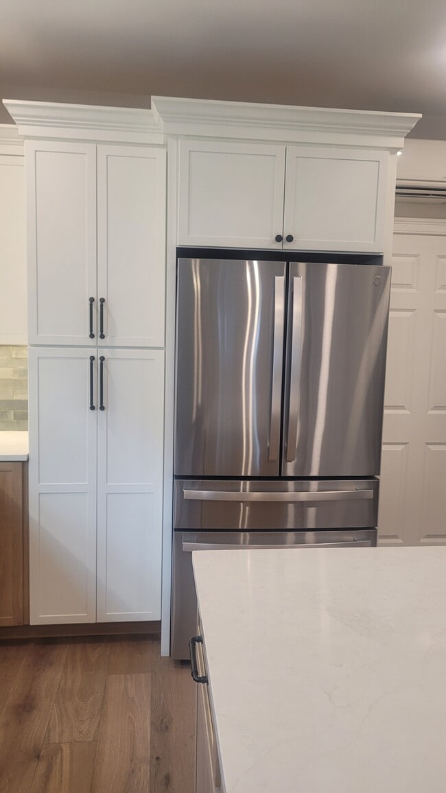 Lg French door fridge - 29 Amaranth Ave