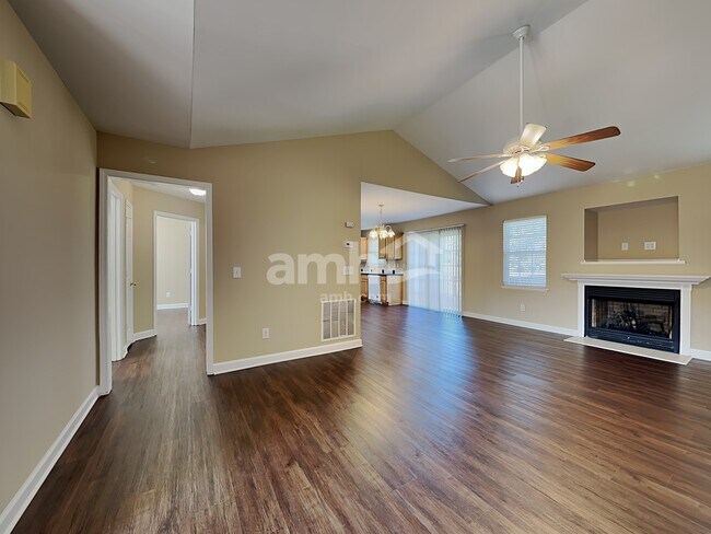 Foto del edificio - 157 Greenfield Rd