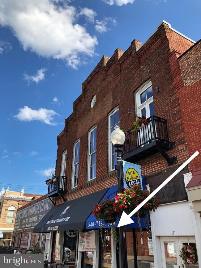 Foto del edificio - 171 W Davis St