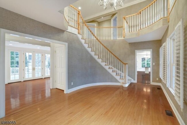 Building Photo - 6 bedroom in Summit NJ 07901