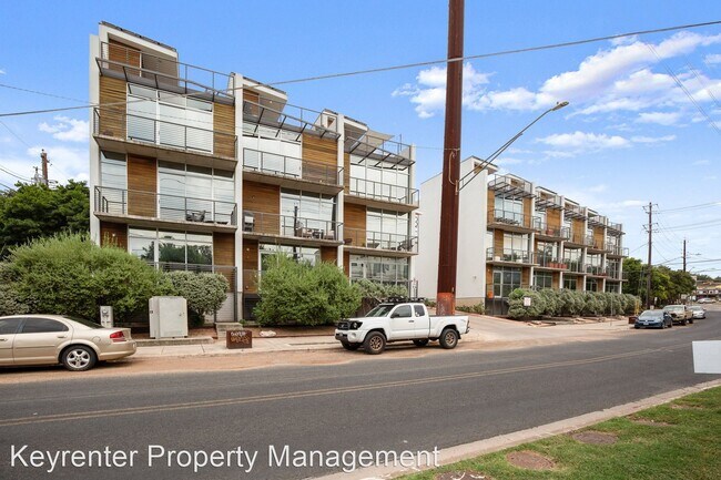 Building Photo - 3 br, 3.5 bath House - 2301 S. 5th St #30