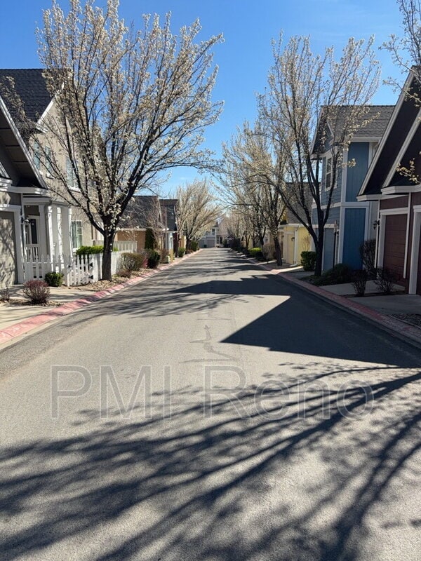 Building Photo - 1360 Waterloo Dr