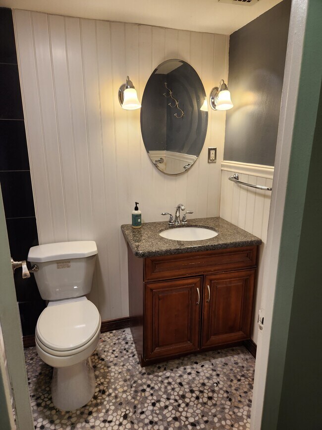bathroom - 1425 4th St SW