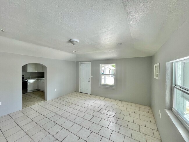 Foto del edificio - 4567 50th Ave N