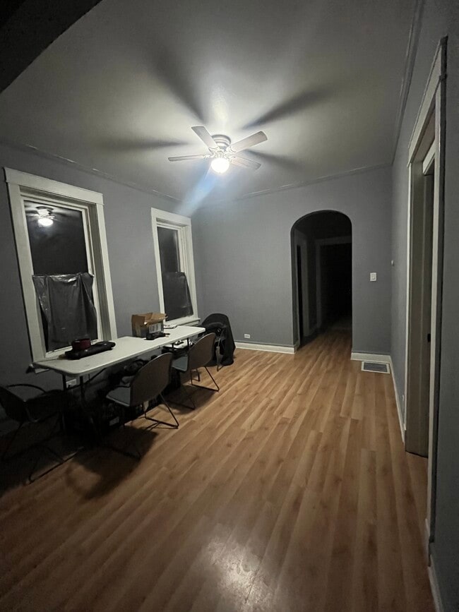 Building Photo - 5424 S Honore St