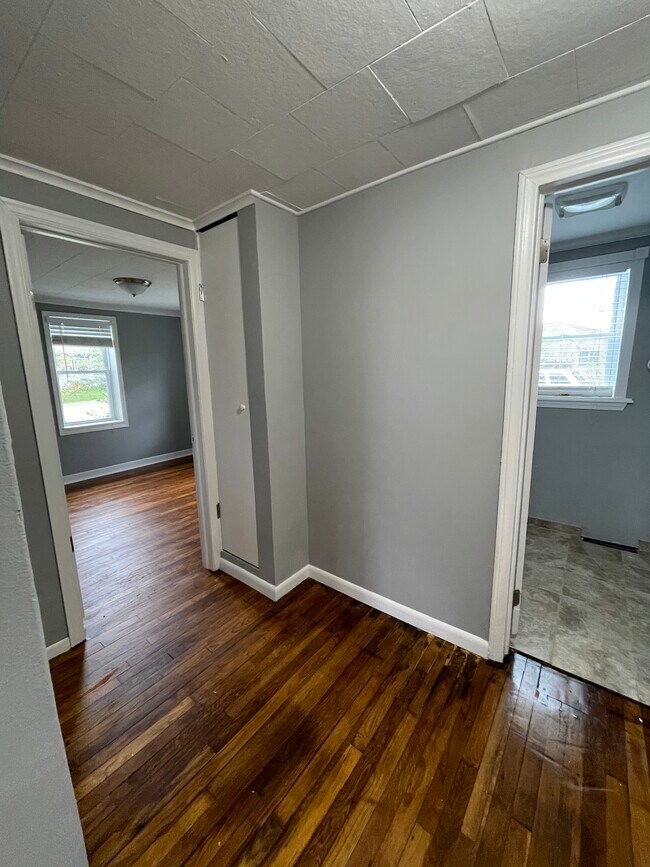 2130 Harwine St, Flint, MI 48532 House Rental in Flint, MI