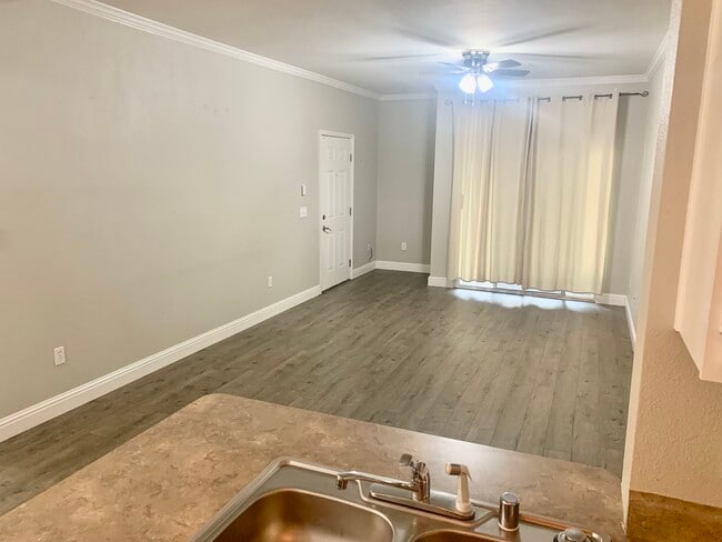 Building Photo - 501 Gibson Dr