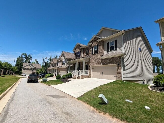 Building Photo - 2024 Britt Dr