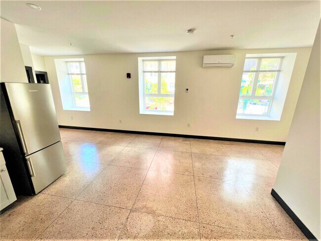 Foto del edificio - 480 S Salina St