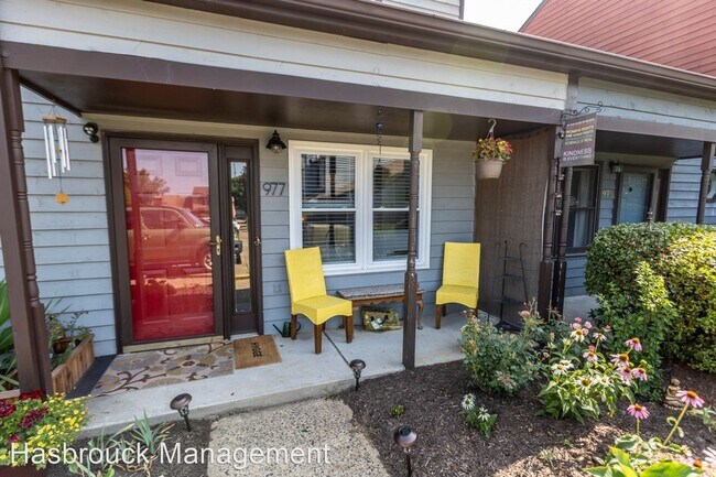 Building Photo - 3 br, 2 bath House - 977 Warwick Court