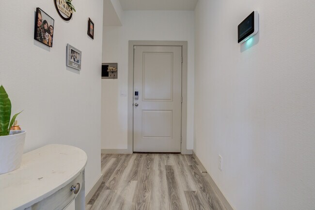 Foto del edificio - 2323 149th St