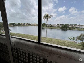 Building Photo - 3301 Spanish Moss Terrace