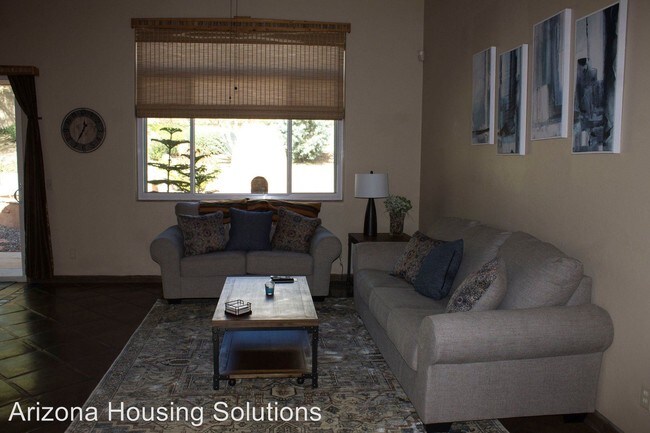 Building Photo - 3 br, 2 bath  - 490 W. Spearhead Rd.