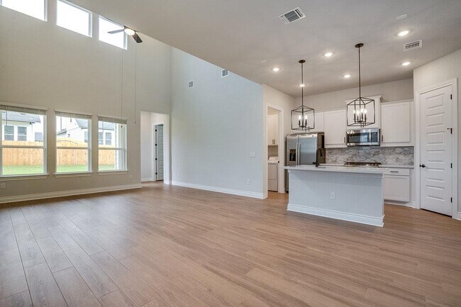 Building Photo - 4817 Seadrift Dr